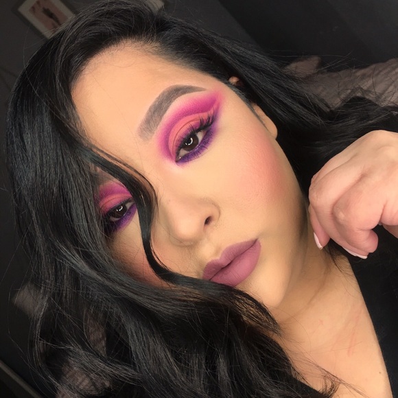 Meet your Posher, Iris - Picture 1 of 1